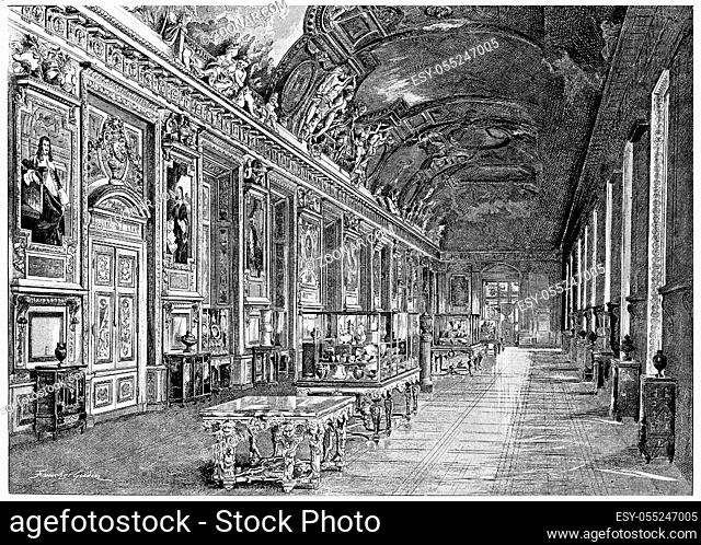 Louvre. Apollo Gallery, vintage engraved illustration. Paris - Auguste VITU ? 1890