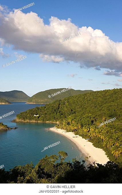Caribbean, US Virgin Islands, St. John, beach at Trunk Bay