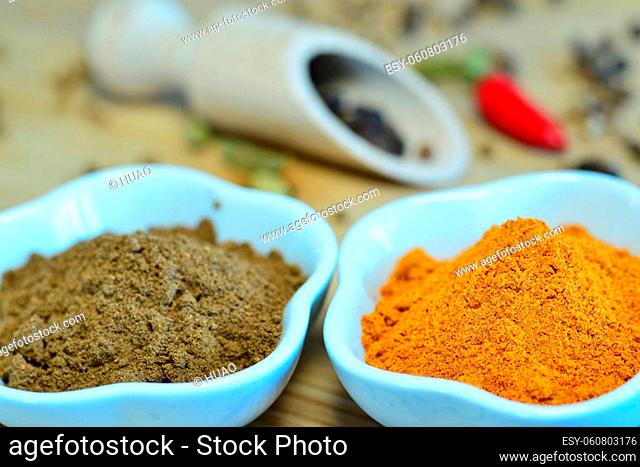 Arabian spice mix Ras-el-Hanout and Baharat, 7 spice mix
