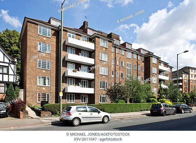 Apartments Heathway Court, Finchley Road, London NW3