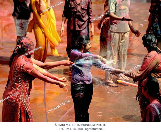 People enjoying Rangpanchami , holi festival , India, Stock Photo, Picture  And Rights Managed Image. Pic. DPA-HMA-143760 | agefotostock