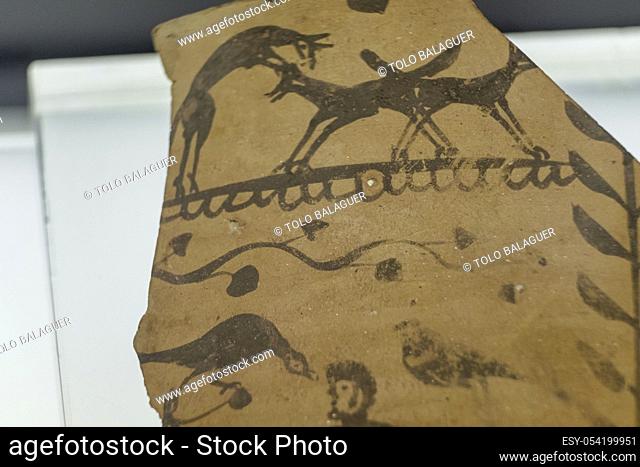 fragmento de jarra de ceramica de tradicion indigena, Necrópolis de Carratiermes, siglo I-II d. C. museo del Yacimiento arqueológico de Tiermes, Soria