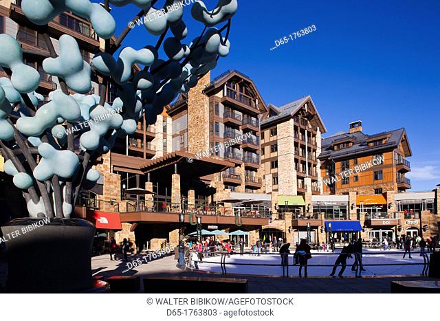 USA, Colorado, Vail, Vail Village Ice Rink at The Lionshead Complex
