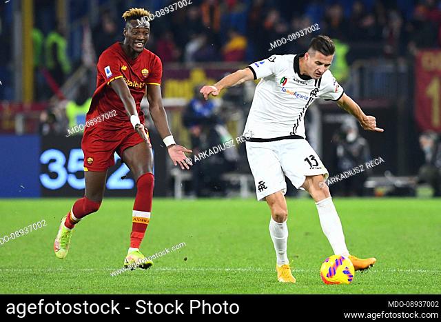 The Spezia player Arkadiusz Reca and the Roma player Tammy Abraham during the Roma-Spezia match at the stadio Olimpico. Rome (Italy), December 13th, 2021