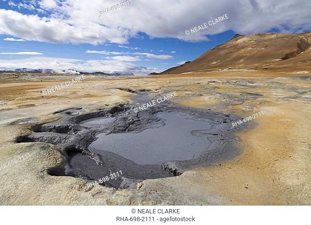 Hot pools and boiling mud at Namaskard thermal area, Hverarond, near Lake Myvatn, North area, Iceland, Polar Regions