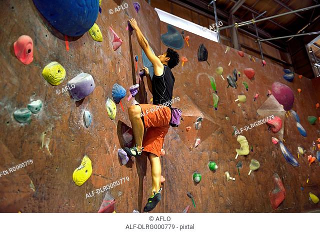 Japanese bouldering athlete in action