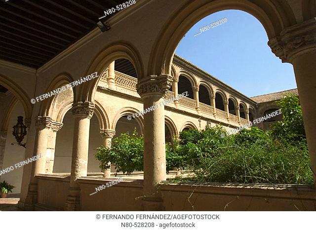 Cloister of the San Jerónimo monastery (16th century), Granada. Andalusia, Spain