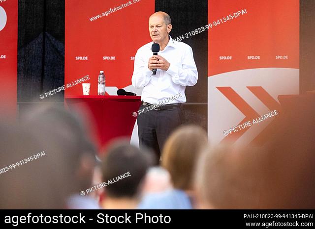 23 August 2021, Baden-Wuerttemberg, Karlsruhe: The Federal Minister of Finance and SPD candidate for Chancellor, Olaf Scholz