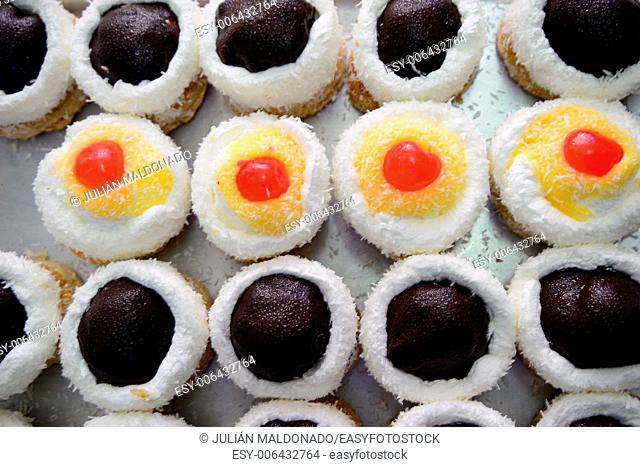 Development and production in a traditional pastry of trastas, cakes and other products