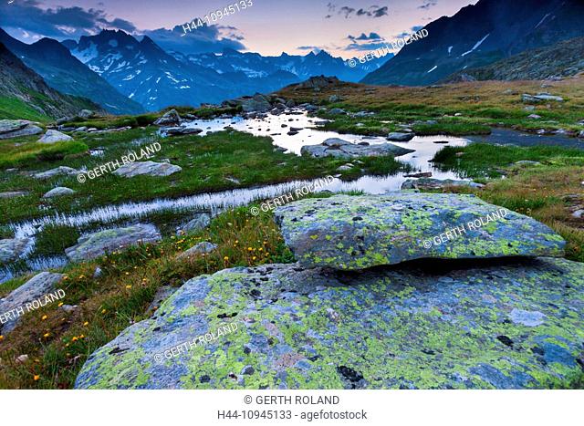 Susten Pass, Switzerland, Europe, canton, Bern, Bernese Oberland, pass, top of the pass, Meiental, Uri, morning mood, moor, rock, cliff, lichens
