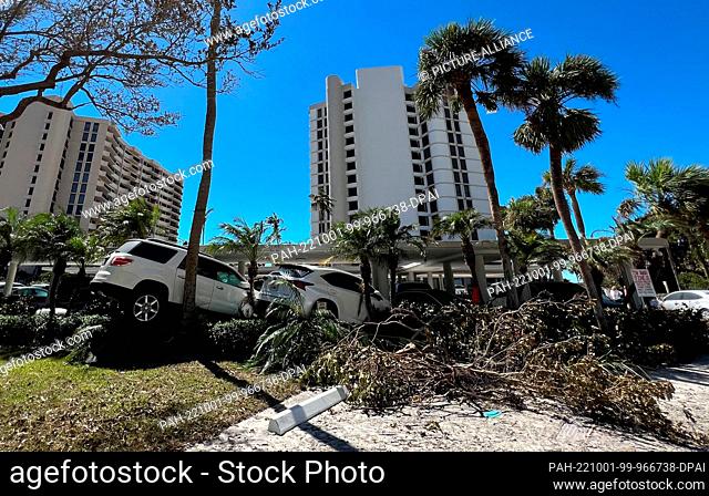 HANDOUT - 30 September 2022, US, Naples: Destruction caused by Hurricane ""Ian"" on posh Gulf Shore Boulevard, in close proximity to the beach