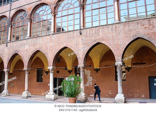 Palazzo del Tribunale or Cansignorio Palace, Verona, UNESCO World Heritage Site, Veneto, Italy, Europe