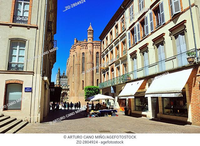 Street at the historical downtown and the Cathedral Basilica of Saint Cecilia, Gothic, XIII-XVth centuries. Albi city, Tarn department, Occitanie region, France