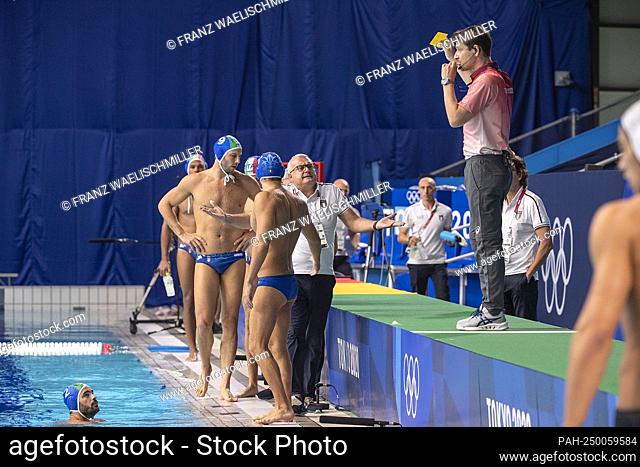 Italy coach Alessandro CAMPAGNA (ITA) receives a yellow card from a referee, warning; Water polo / men, on July 29th, 2021; USA - Italy 11:12 Summer Olympics...