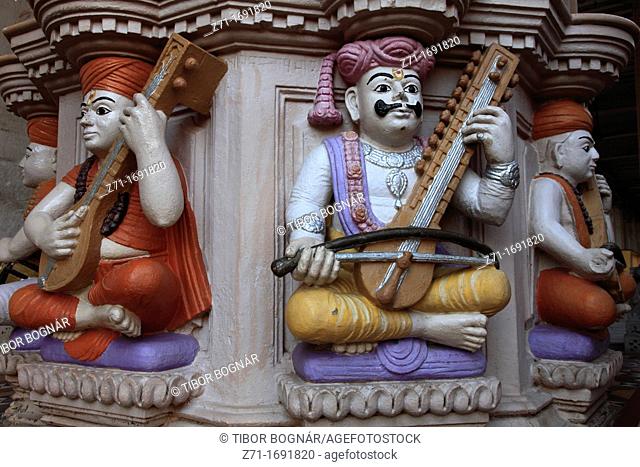 India, Gujarat, Ahmedabad, Swaminarayan Hindu Temple, statues