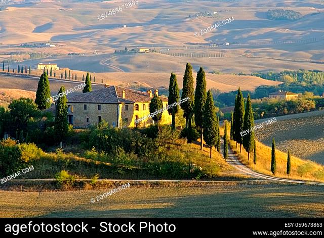 Landschaft in der Toskana, Italien - landscape in Tuscany Italy, in autumn