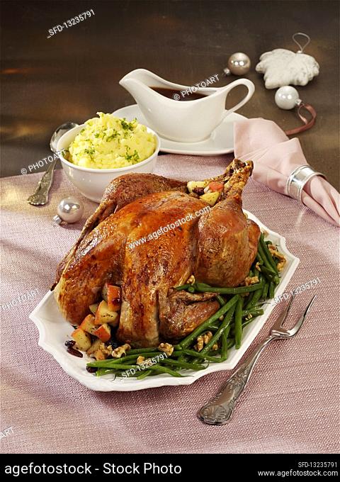 Stuffed turkey with green beans