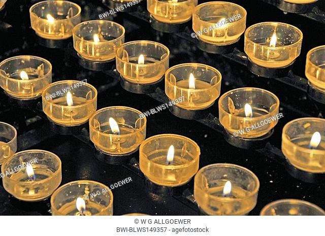 candle lights in Cologne Cathedral, Germany, North Rhine-Westphalia, Koeln