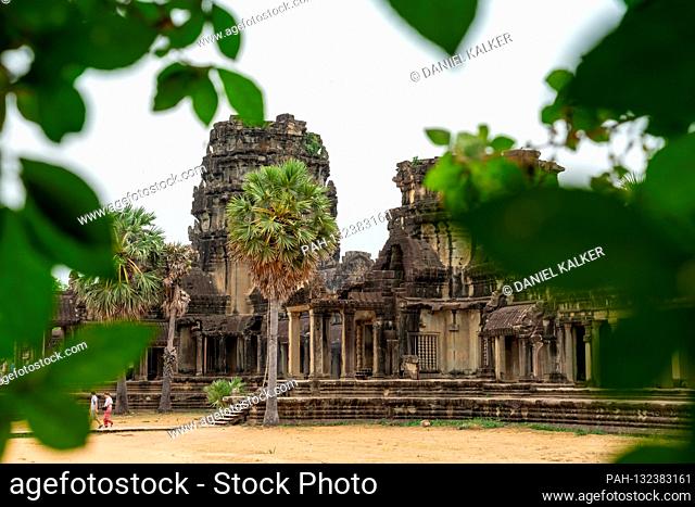 Cambodia: Temple complex Angkor Wat, seen from the west..Photo from May 9th, 2019. | usage worldwide. - Siem Reap/Siem Reap/Cambodia