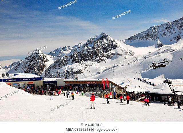Austria, Tyrol, Stubai, Stubai glacier, skiing area, Gamsgarten, winter
