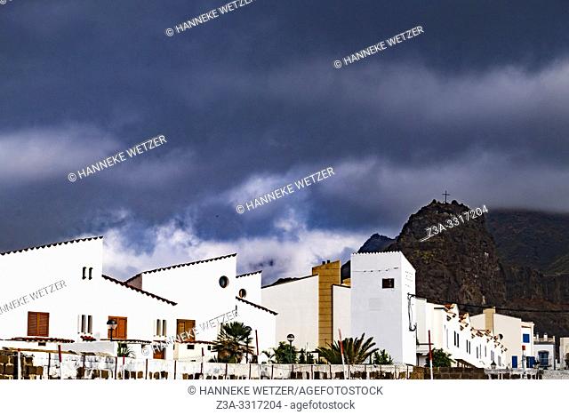 Village of Agaeta in front of mountain Dedo de Dios, Gran Canaria