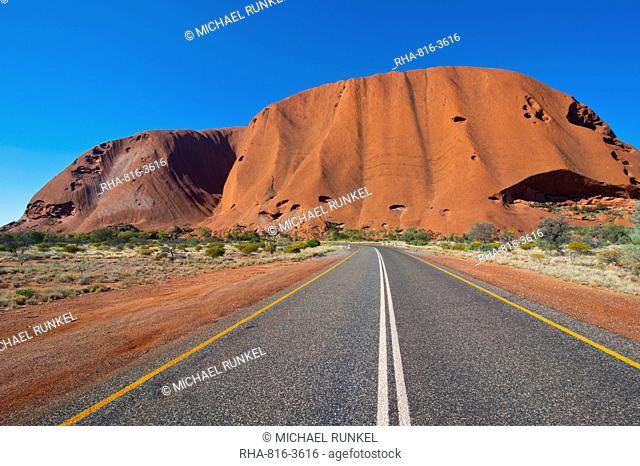 Uluru Ayers Rock, Uluru-Kata Tjuta National Park, UNESCO World Heritage Site, Northern Territory, Australia, Pacific