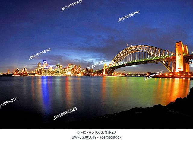 skyline of Sydney with Opera and Harbour Bridge. widest long-span bridge in the world, Australia, New South Wales, Sydney