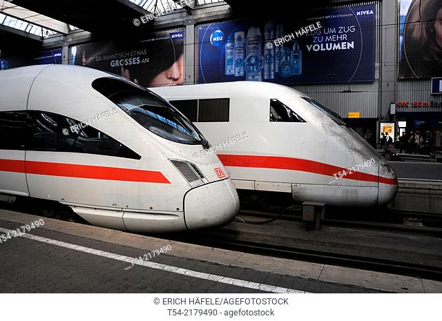 New and old ICE train in Munich's Hauptbahnhof