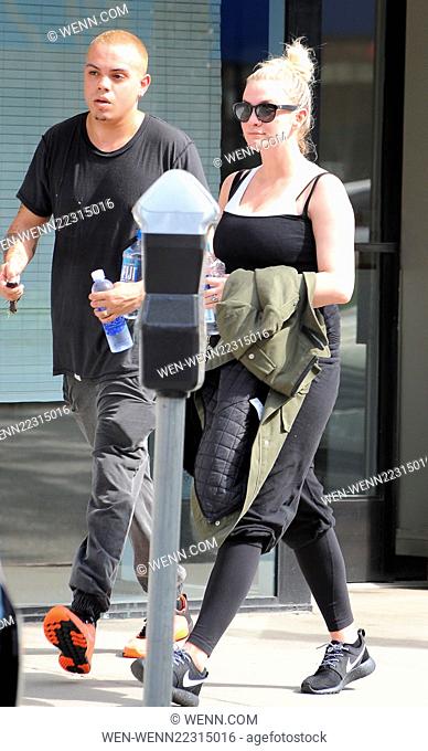 Pregnant Ashlee Simpson and husband Evan Ross leaving a gym in Studio City Featuring: Ashlee Simpson, Evan Ross Where: Los Angeles, California