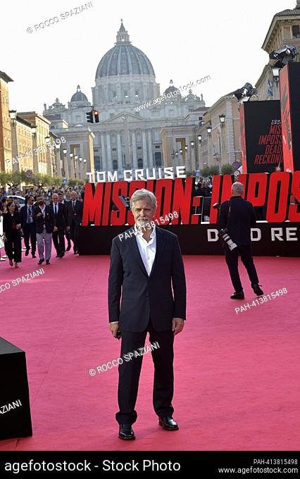 ROME, ITALY - JUNE 19: Canadian actor Henry Czerny puts on sunglasses attends the Global Premiere of Paramount Pictures' ""Mission: Impossible - Dead Reckoning...