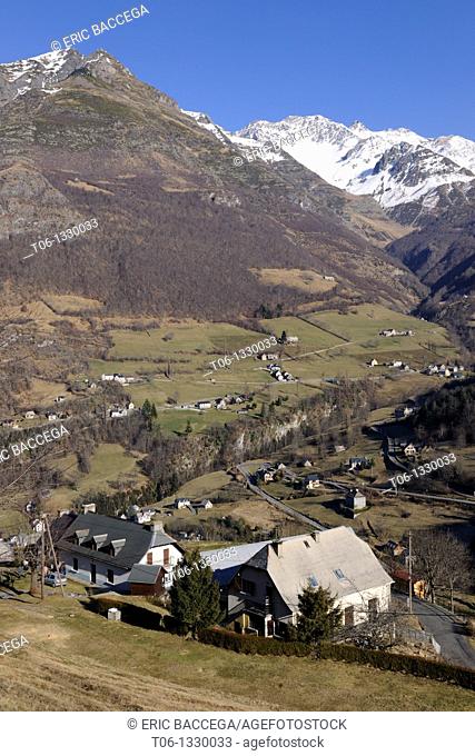 Aerial view of Gèdre village, Gave de Gavarnie valley and Soum de Diozède, Estragna, Bugarret peaks. Pyrenees mountain, Haute-Pyrénées, Gascogne, France