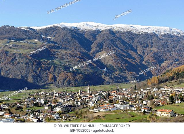 View from the hill of Tartsch towards Mals and the mountains around the Sesvenna, Vinschgau, Val Venosta, Alto Adige, Italy, Europe