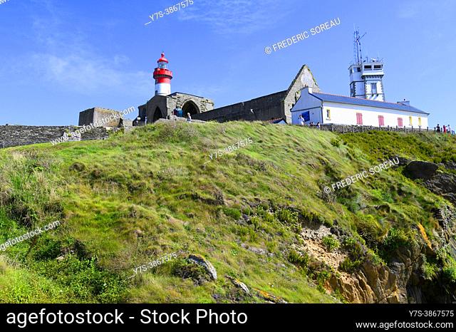 The sémaphore signal station and the ruins of Saint Maur monastery and Saint Mathieu lighthouse;, Brittany, Finistére department, France