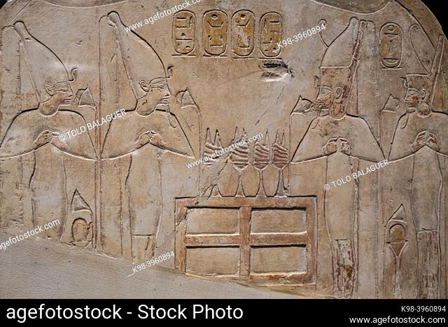 stela fragment with four standing sculptures, 18th dynasty, reign of Thutmose III to Horemheb, temple of Pharaoh Mentuhotep II, Deir el-Bahari, Thebes, Egypt