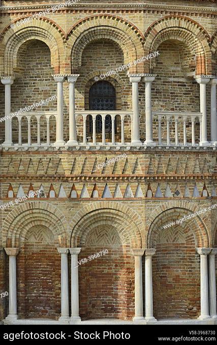 Italy Veneto, Unesco World Heritage Site, Murano, Church of Santi Maria e Donato (7th C), Byzantine style apse