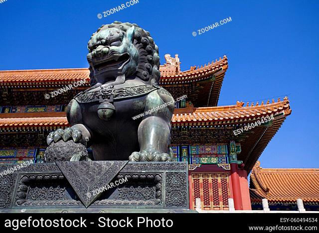 Lion statue in the Imperial Palace high quality photo