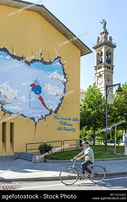 mural to remember the victims of covid 19, calcinate, italy