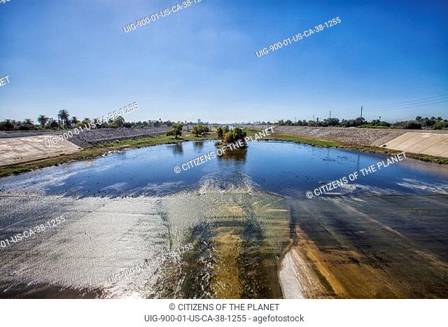 Los Angeles River near Willow Street, Long Beach, California, USA. (Photo by: Citizens of the Planet/UIG)