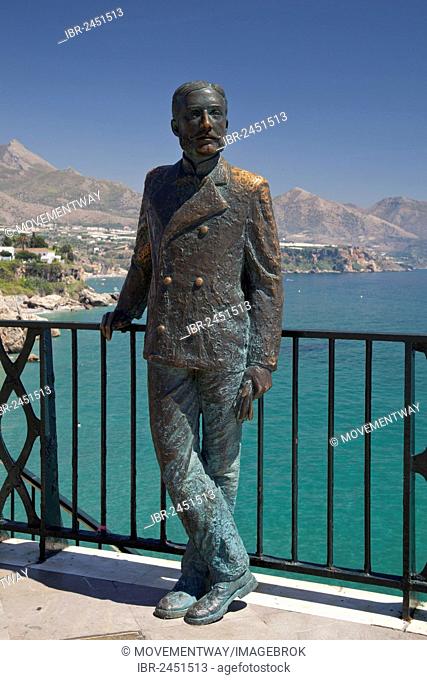 Statue of El Rey Alfonso XII on the observation deck of Balcón de Europa overlooking the beach and coast in Nerja, Costa del Sol, Andalusia, Spain, Europe