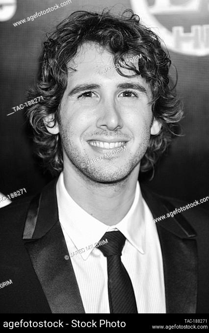 Singer Josh Groban attends arrivals for Entertainment Tonight and PEOPLE Emmy After Party at Walt Disney Concert Hall on September 21, 2008 in Los Angeles