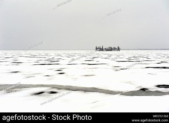 Winterlandschaft im Steinhude am Meer, Wilhelmstein Insel.Winter landscape in Steinhude am Meer, Germany