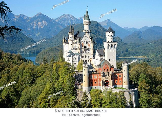 Schloss Neuschwanstein Castle, Allgau, Bavaria, Germany, Europe