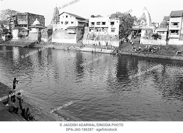 Banganga holy water tank Mumbai Maharashtra India Asia 2002
