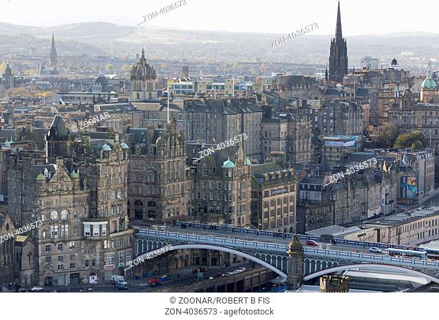 North Bridge vor der Altstadt von Edinburgh, Foto: Robert B. Fishman, ecomedia, 31.10.2012