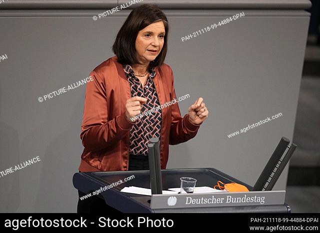 18 November 2021, Berlin: Katrin Göring-Eckardt, parliamentary group leader of Bündnis 90/Die Grünen, speaks during the session of the Bundestag