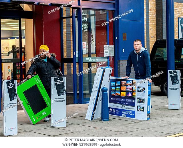 A disappointing Black Friday turn out at Currys PC World in Brixton. However, staff in the store said they were confident that business would pick up throughout...