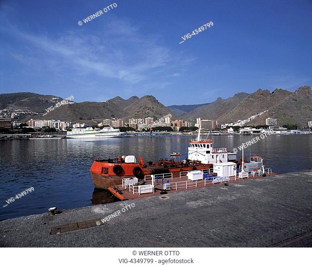 Spanien, Teneriffa, Kanarische Inseln, E-Santa Cruz de Tenerife, Hafen, Schiffe im Hafen Spain, Tenerife, Canary Islands, E-Santa Cruz de Tenerife, port