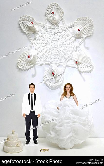cut out figures, couple, wedding, wedding cake, wedding rings, white, swans, man, woman