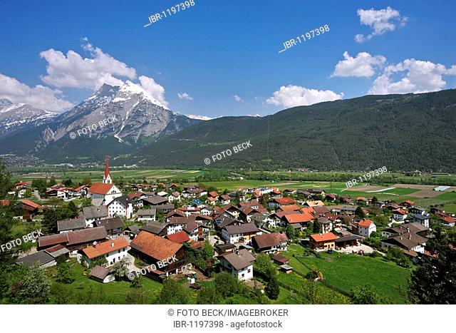 Flaurling, view from Kalvarienberg mountain, panoramic view, Hohe Munde mountain, district Innsbruck Land, Tyrol, Austria, Europe