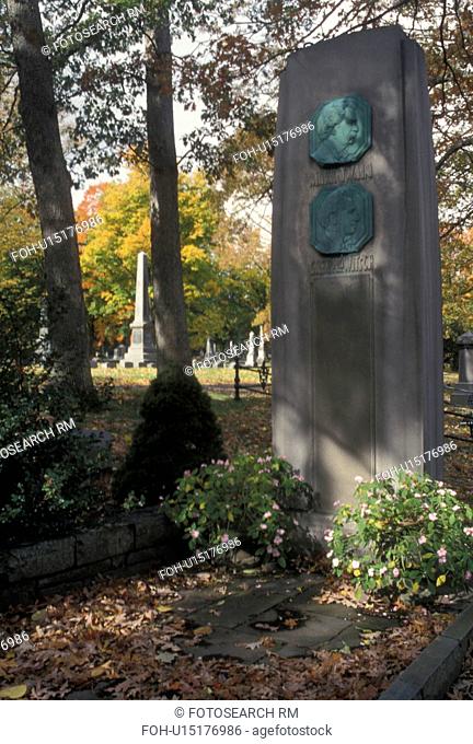 Elmira, NY, New York, Finger Lakes Region, Woodlawn Cemetery, Grave of Mark Twain